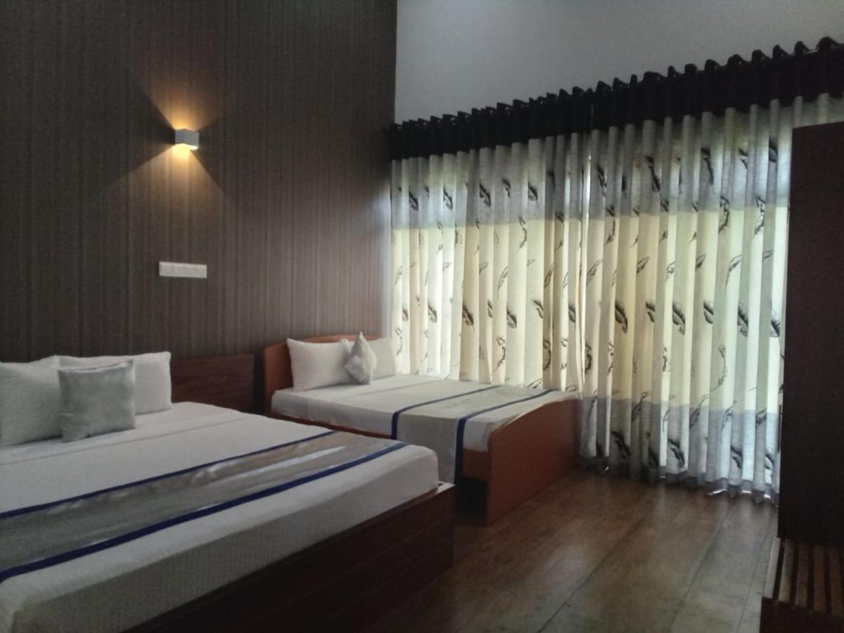 Saru Blue Sapphire Hotel Godakewela Exteriér fotografie